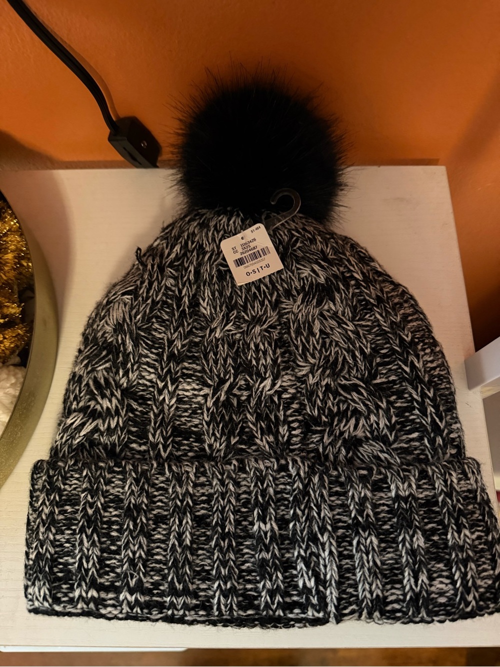 Victoria’s Secret PINK Knit Pom Pom Beanie(NWT)